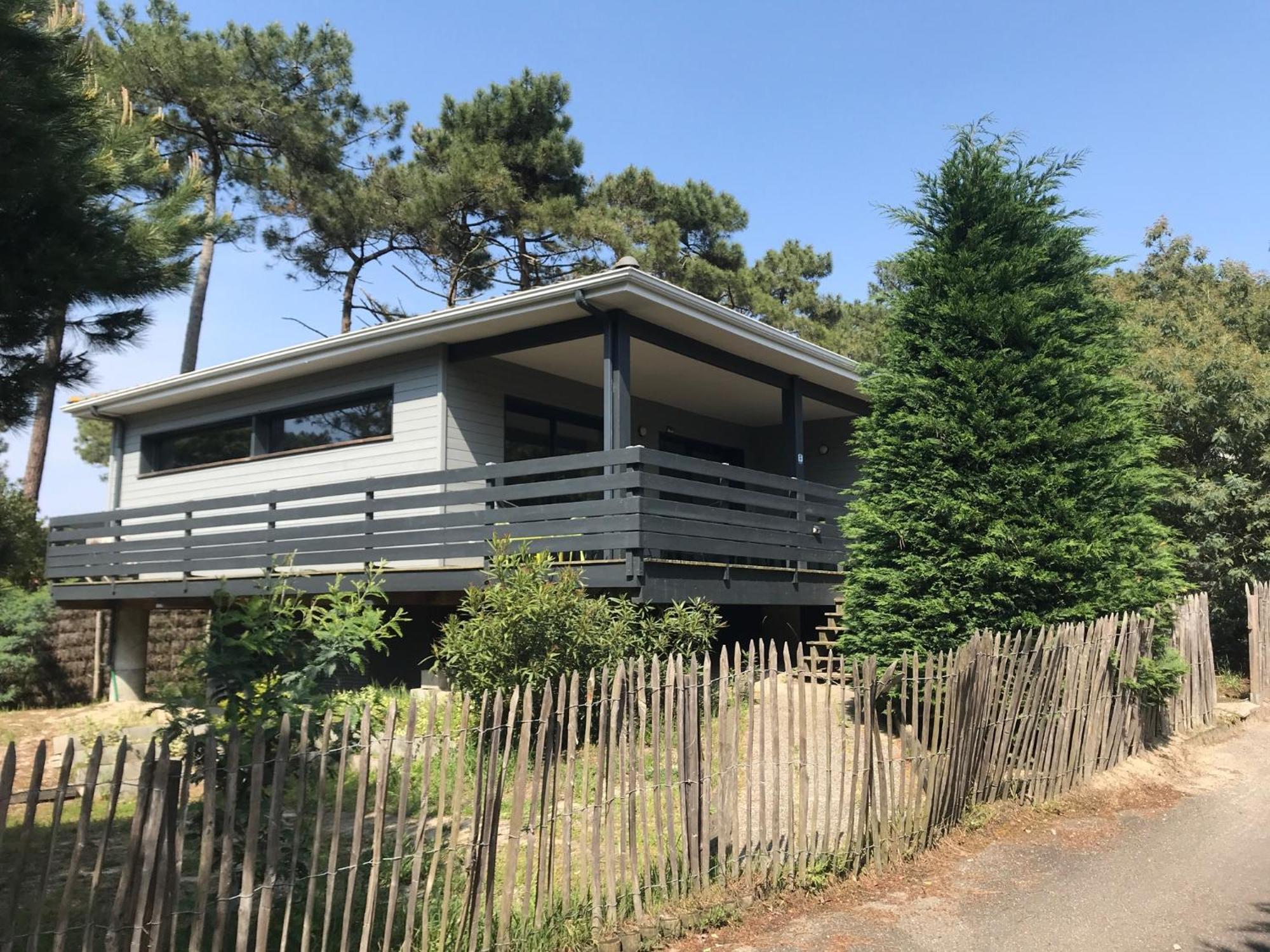 Maison 3 900 M Holiday home *